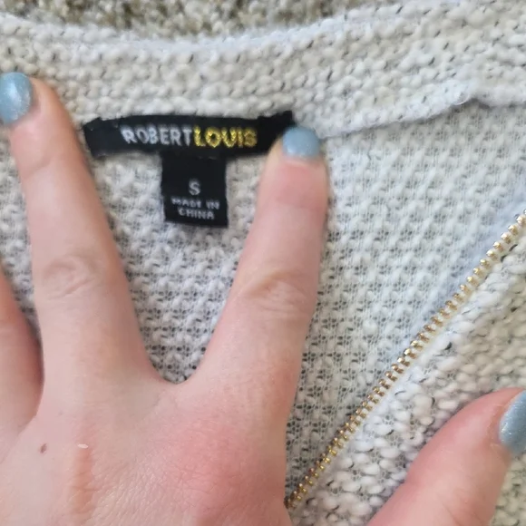 Light Gray Knit Sweater with Gold Zipper - Picture 2 of 11